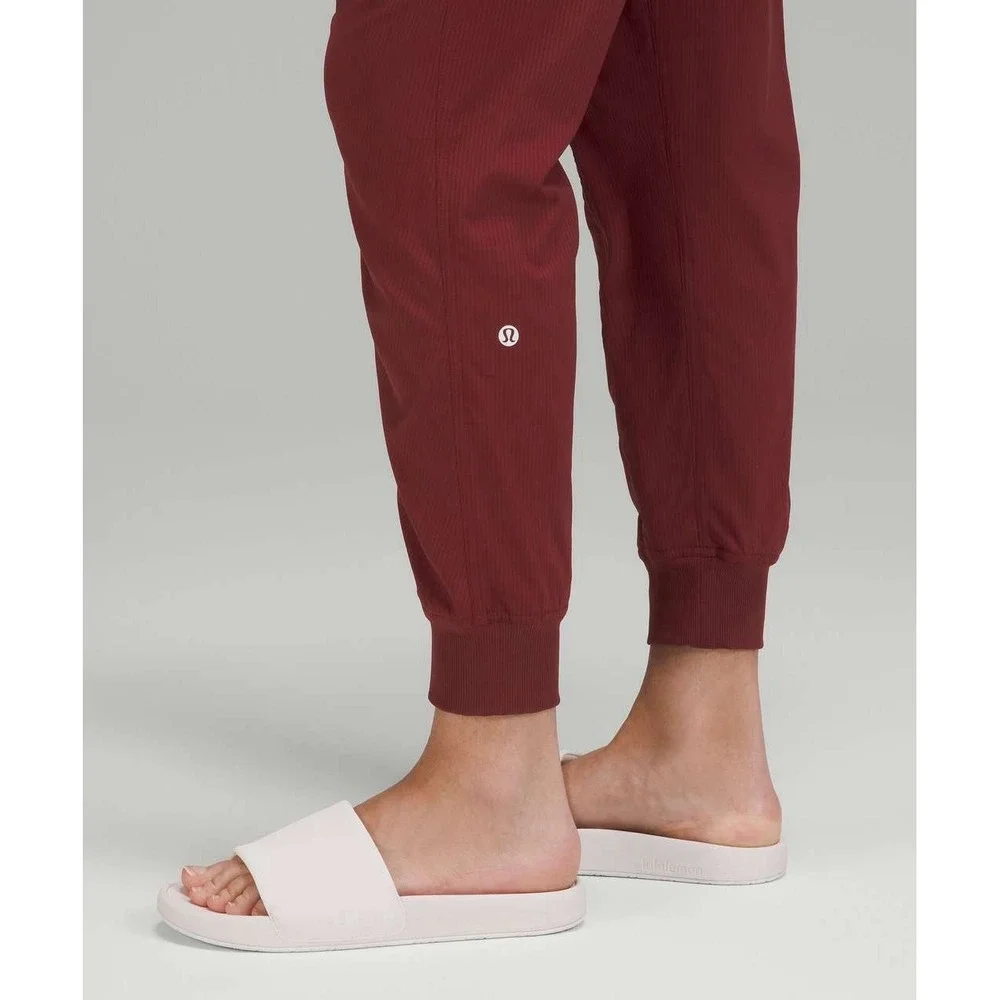 Lululemon Dance Studio Full Length Jogger Pants Women's Sz 4 Red Merlot Joggers